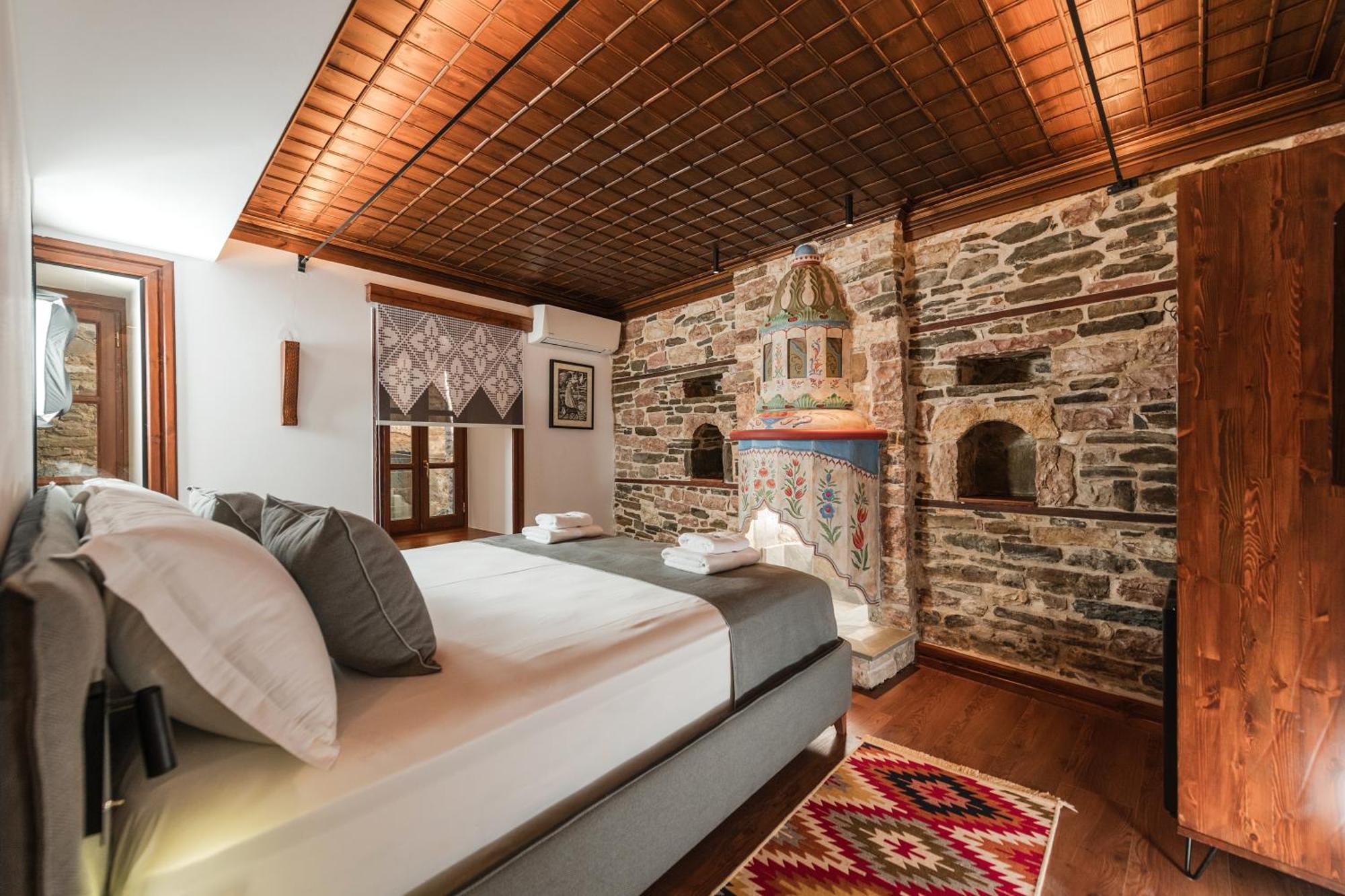Dam Stone Boutique Hotel Gjirokaster Exterior photo